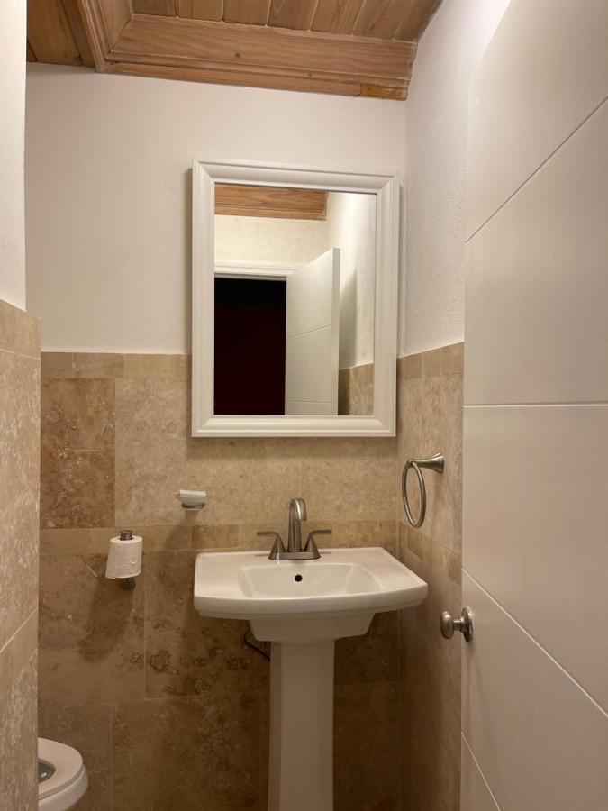 Sapphire Garden Townhouses George Town Extérieur photo