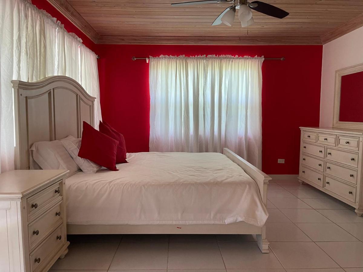 Sapphire Garden Townhouses George Town Extérieur photo