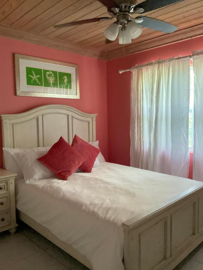 Sapphire Garden Townhouses George Town Extérieur photo