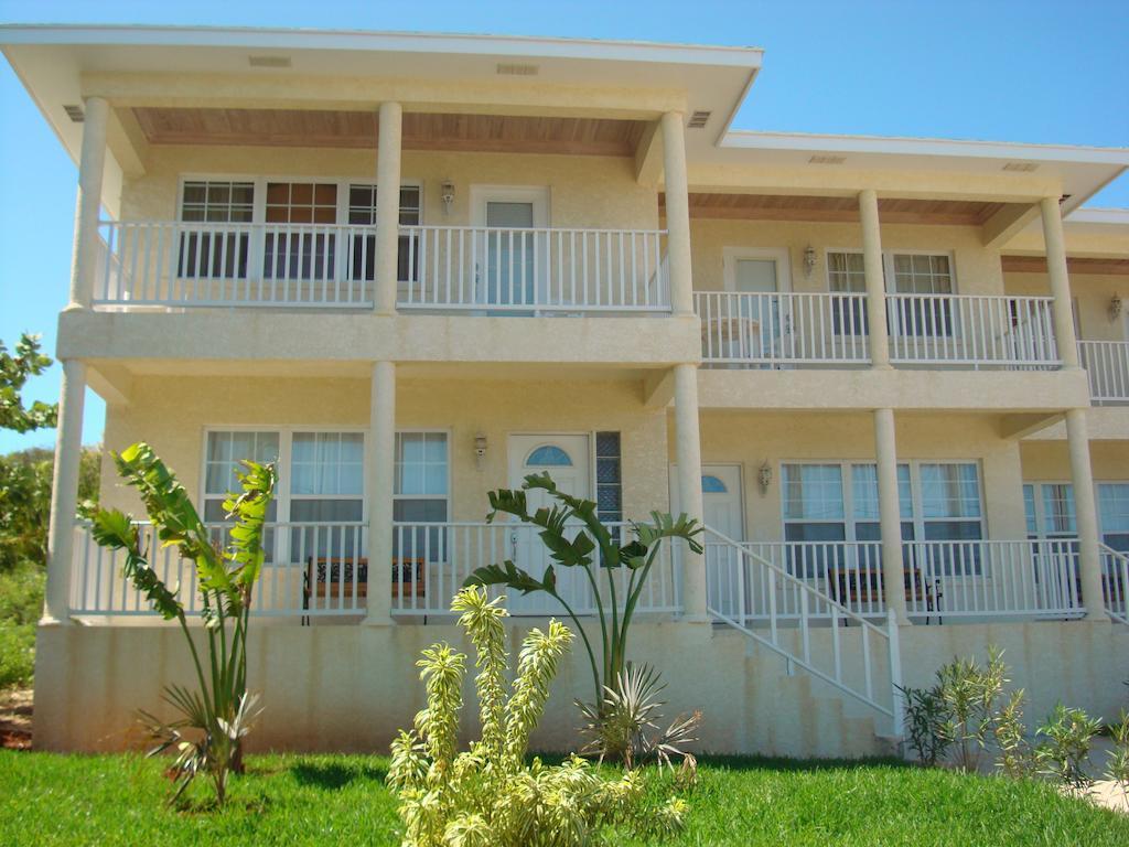 Sapphire Garden Townhouses George Town Extérieur photo