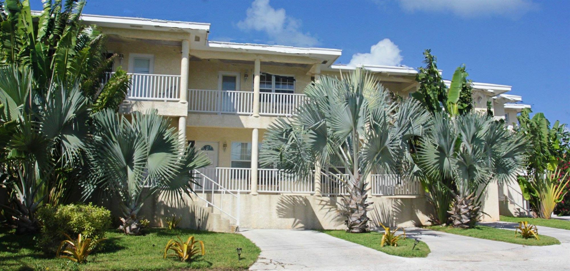 Sapphire Garden Townhouses George Town Extérieur photo